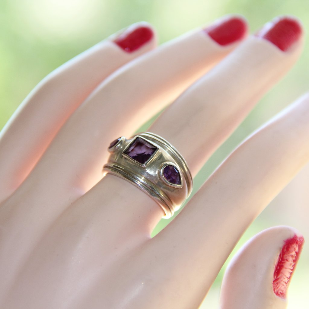 Sterling Silver Amethyst Band Ring Size 7 89$